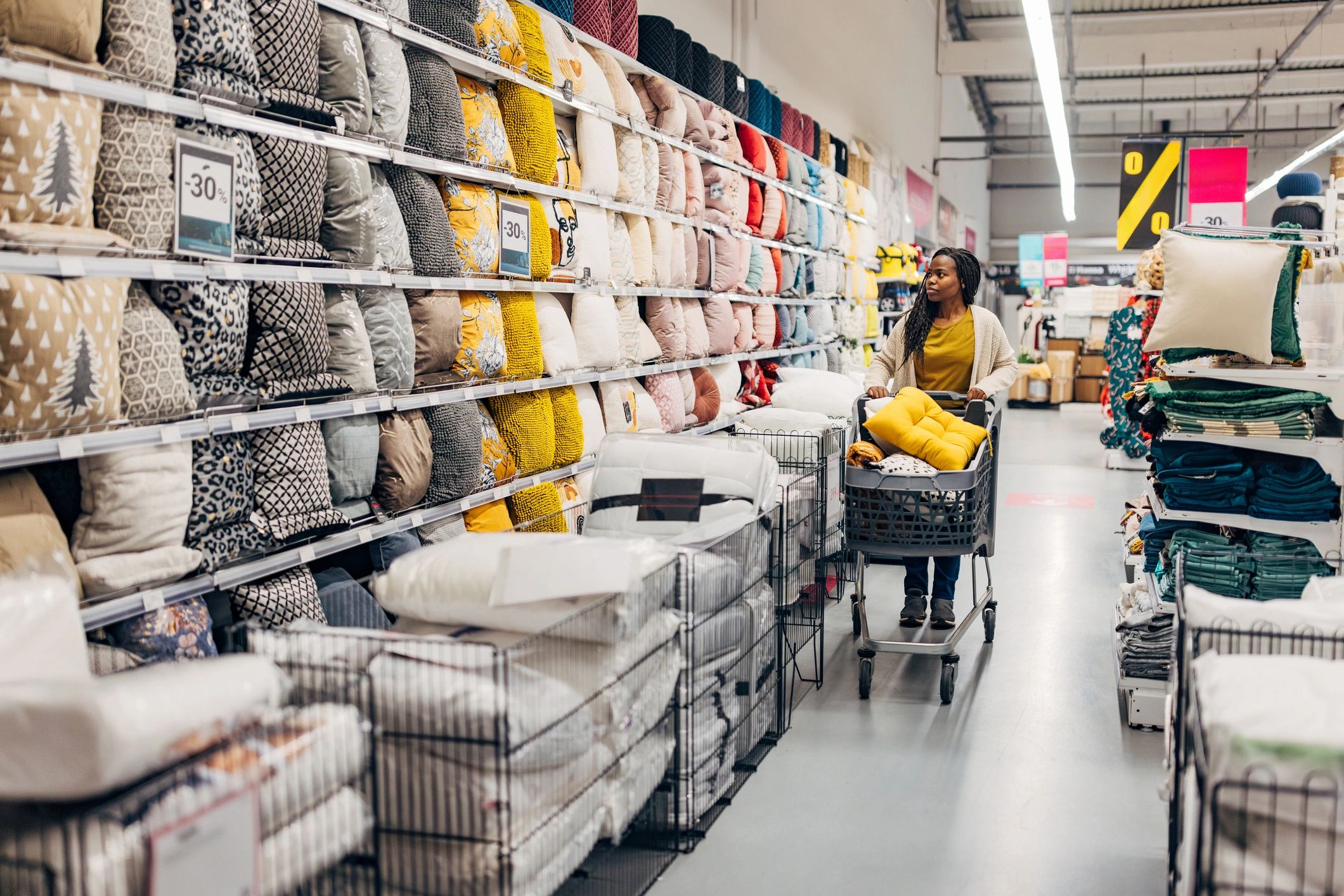 Assorted kitchen utensils for wholesale